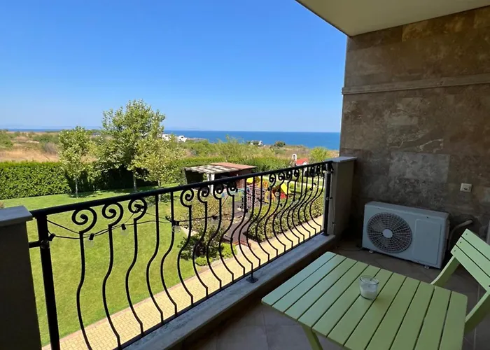 E32 Atia Chernomoretz Appartement *