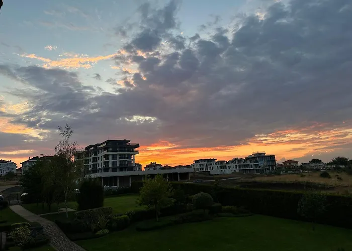 E32 Atia Chernomoretz Апартамент Черноморец